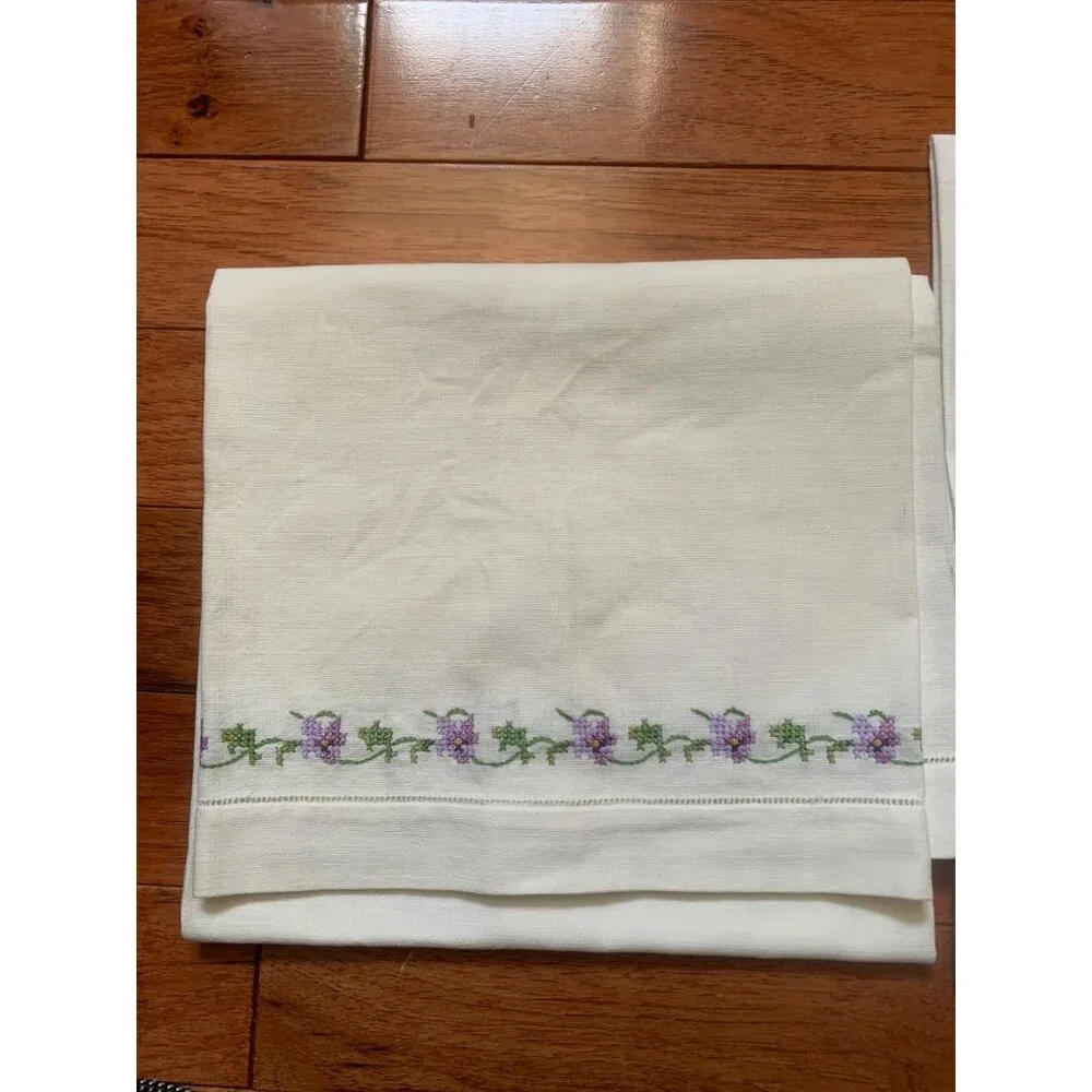 Vintage Embroidered & Cutwork Hand Towels Purple Violets Floral Cotton 17x31 14x
